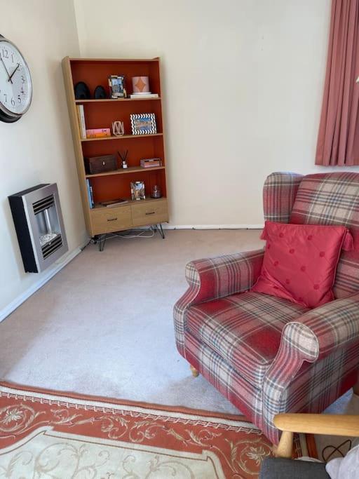 Centre Of Town House 3 Bedrooms Sleeps 5 And Infant Free Onsite Parking 2 Cars King's Lynn Exterior foto